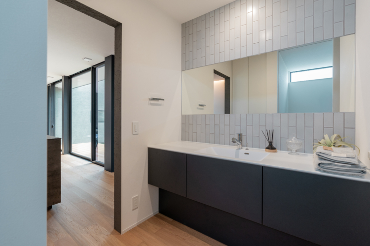 【焼津市】完成見学会｜中庭を囲むL字型の家で1階完結の動線が魅力のお家。