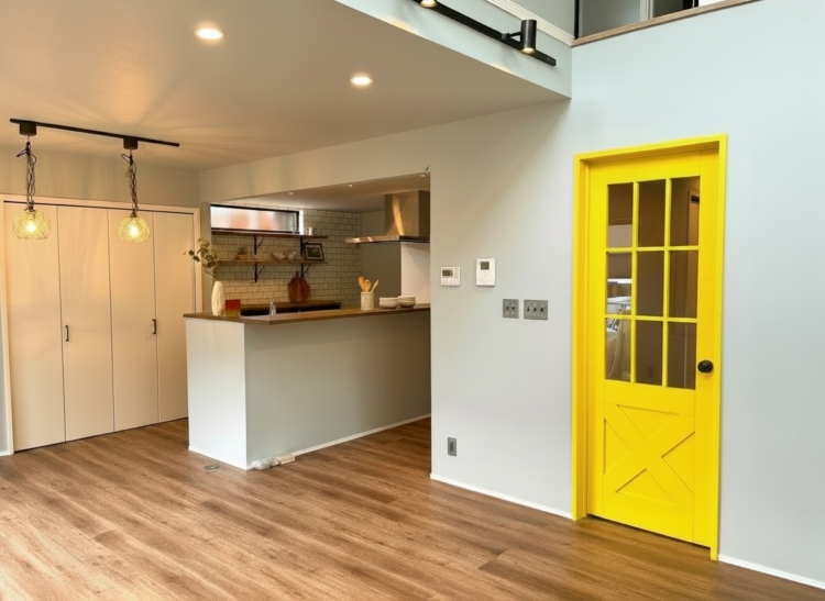 【藤枝市岡部】完成見学会｜自分らしさを彩る、黄色のドアが主役の家